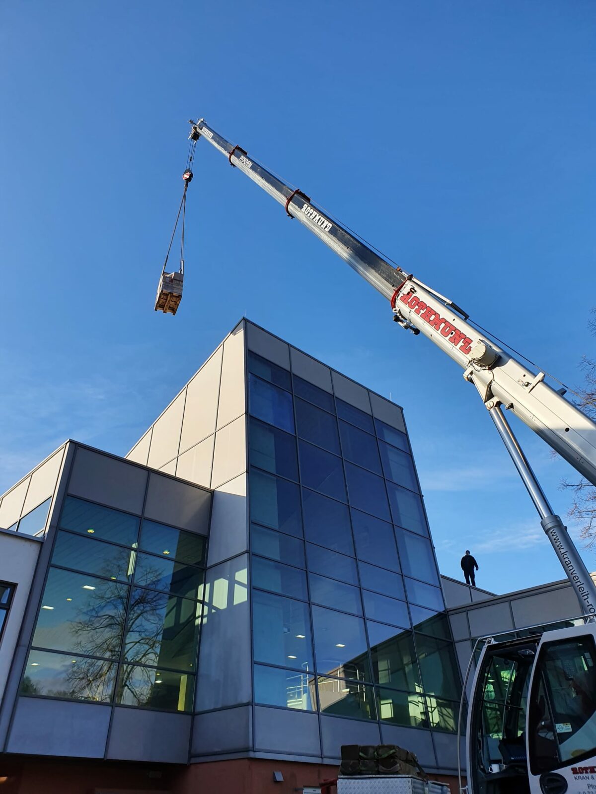 Baubeginn der PV-Anlage auf dem Albgaubad