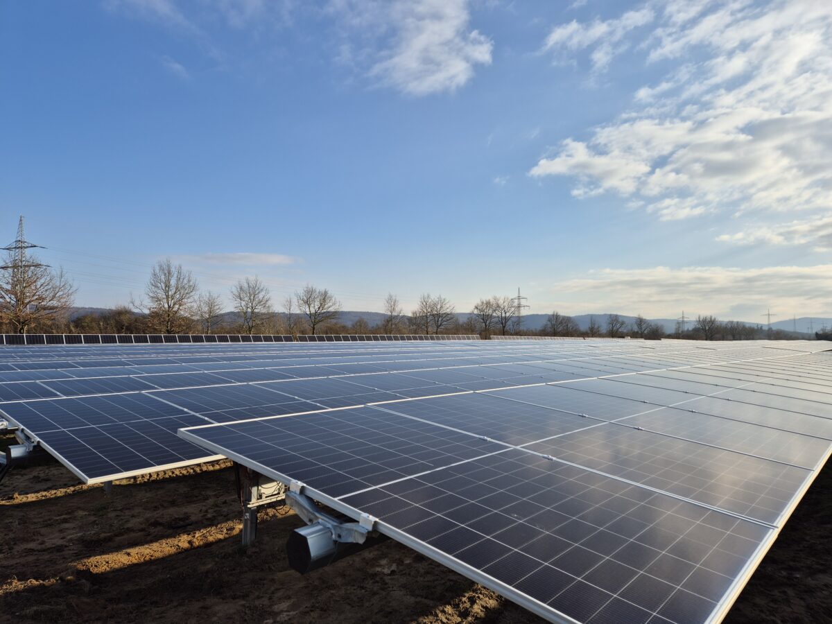 Inbetriebnahme der neuen Photovoltaik-Freiflächenanlage Solarpark-Hagbruch mit 1677 kWp